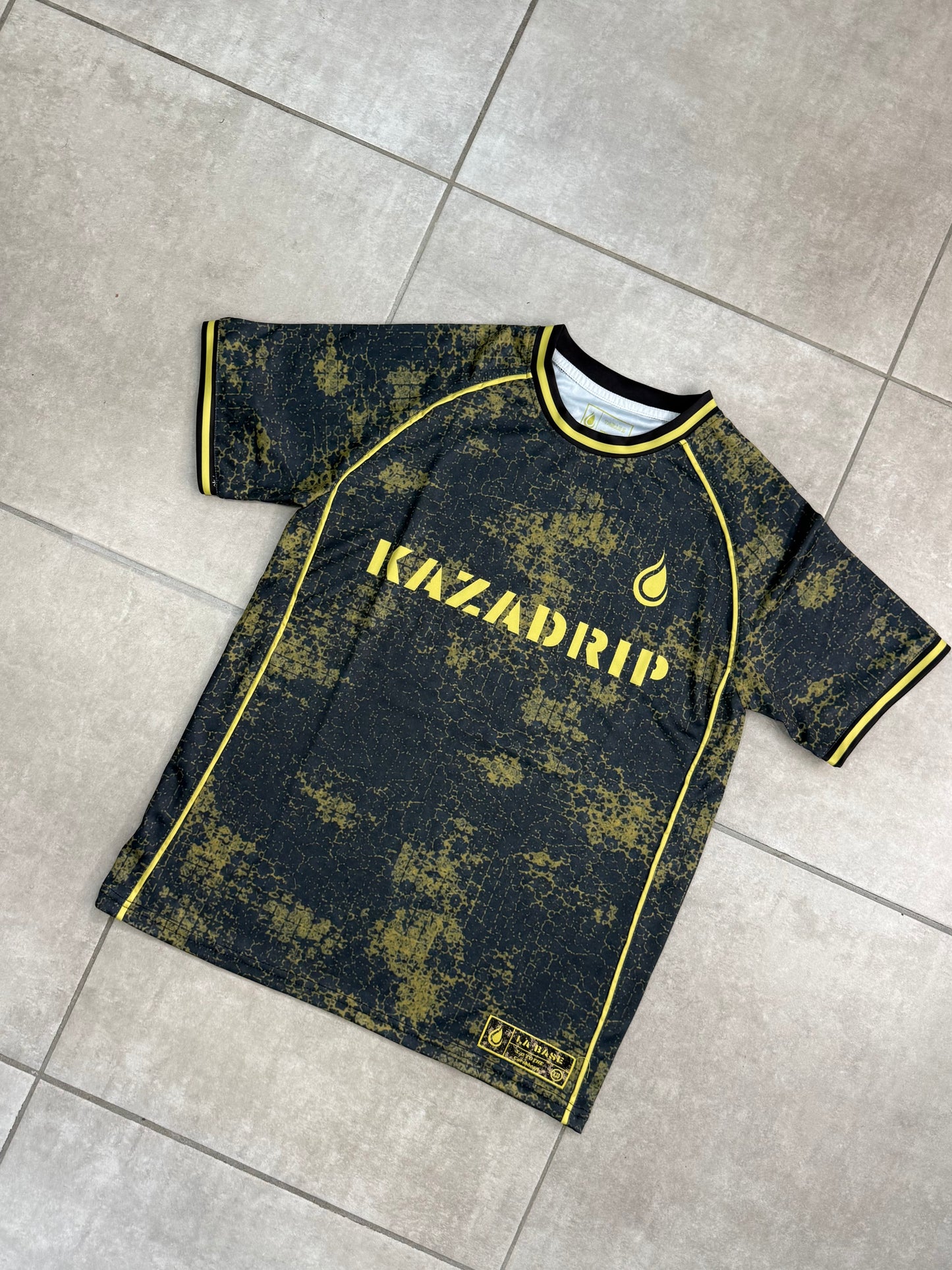 JERSEY "TOTY" N°4 - NOIR & JAUNE | MAILLOT DE FOOTBALL KAZADRIP